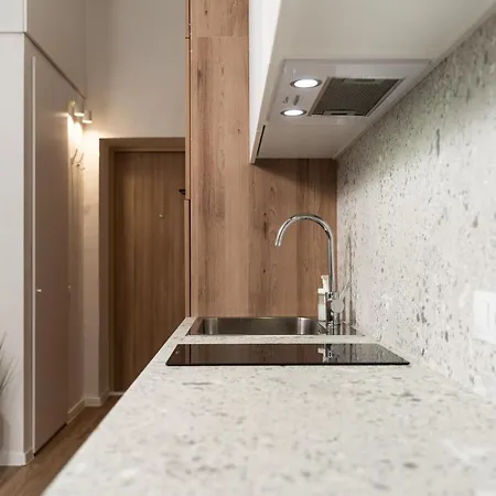 Apartment Air 114